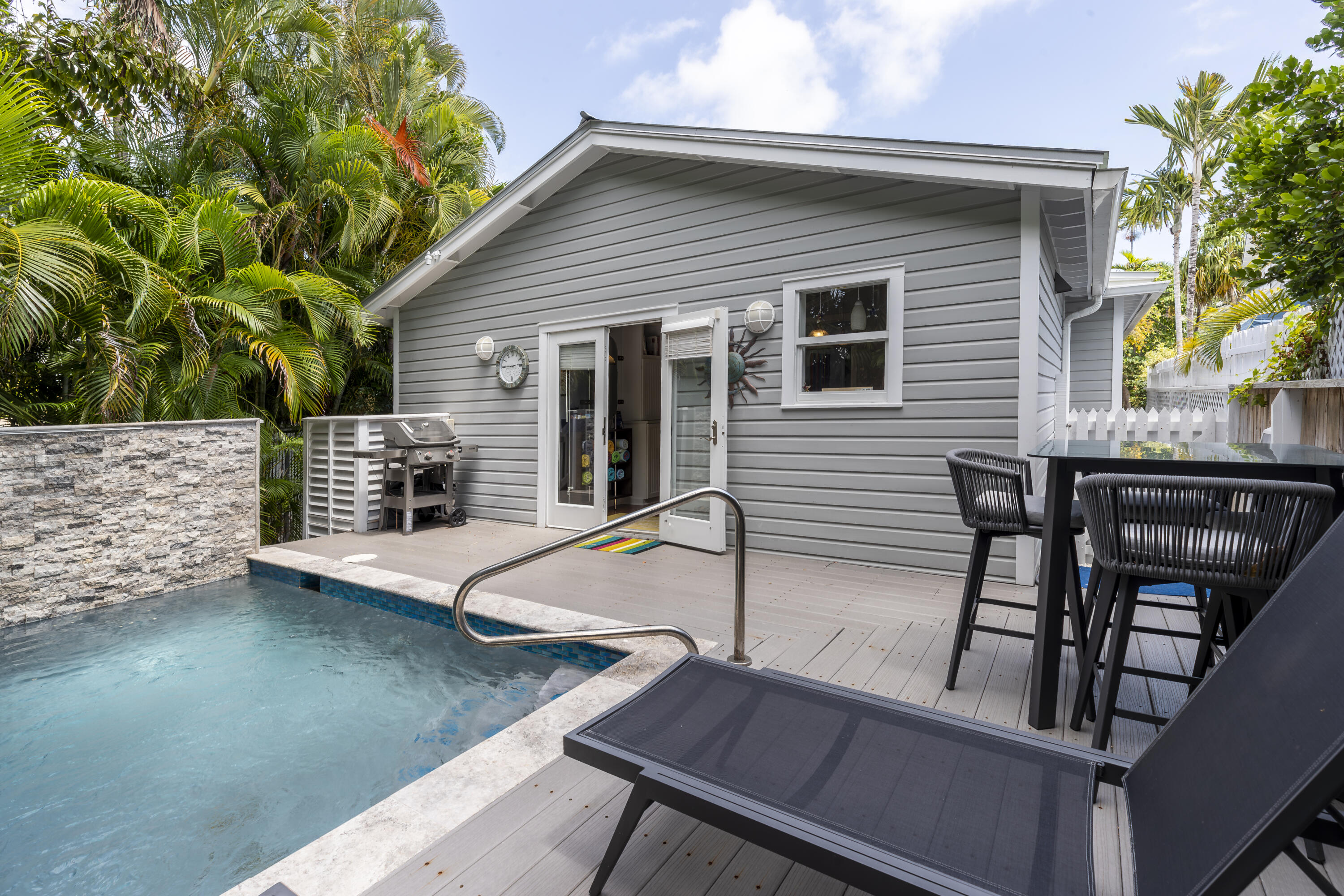 1415 Petronia Street