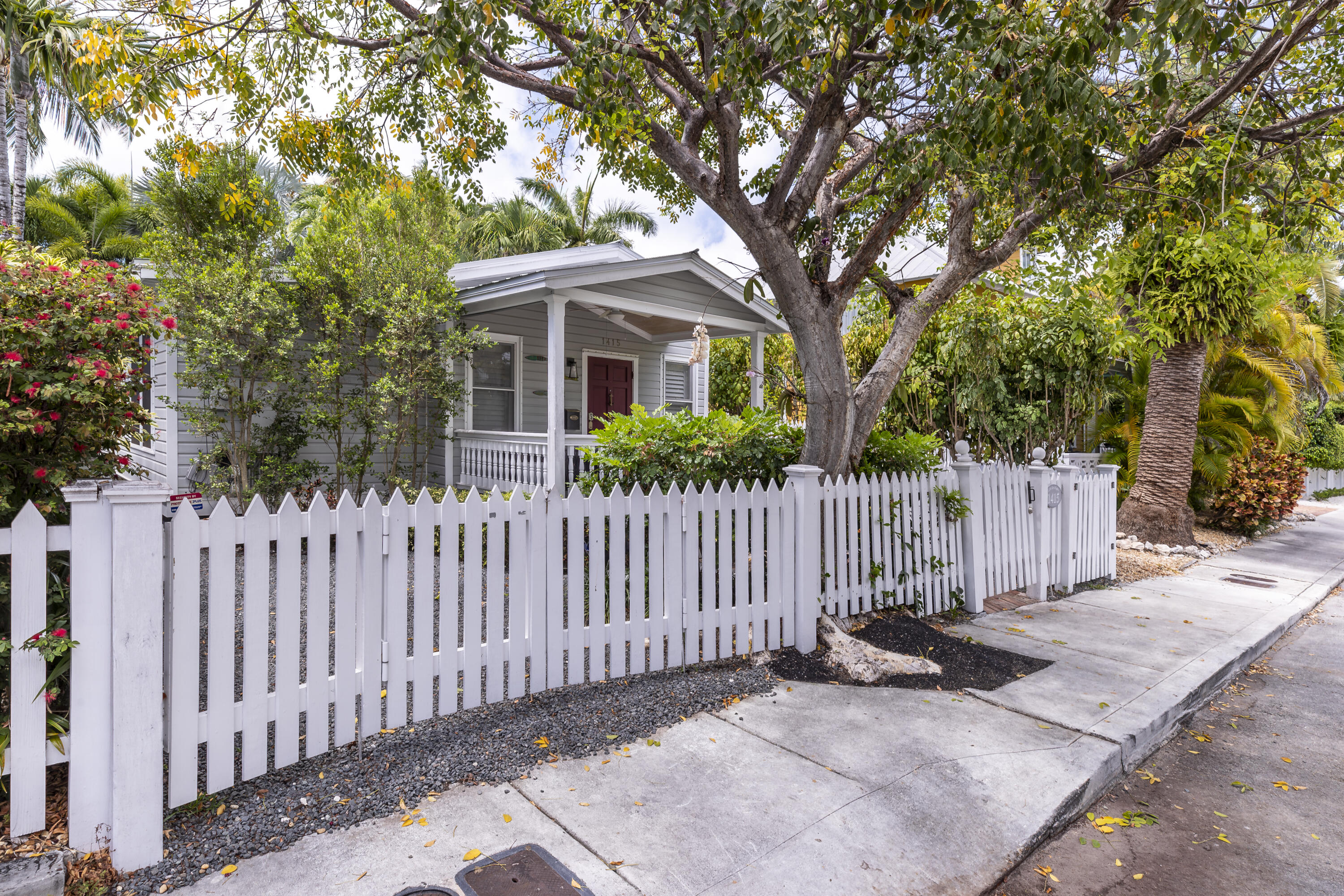 1415 Petronia Street