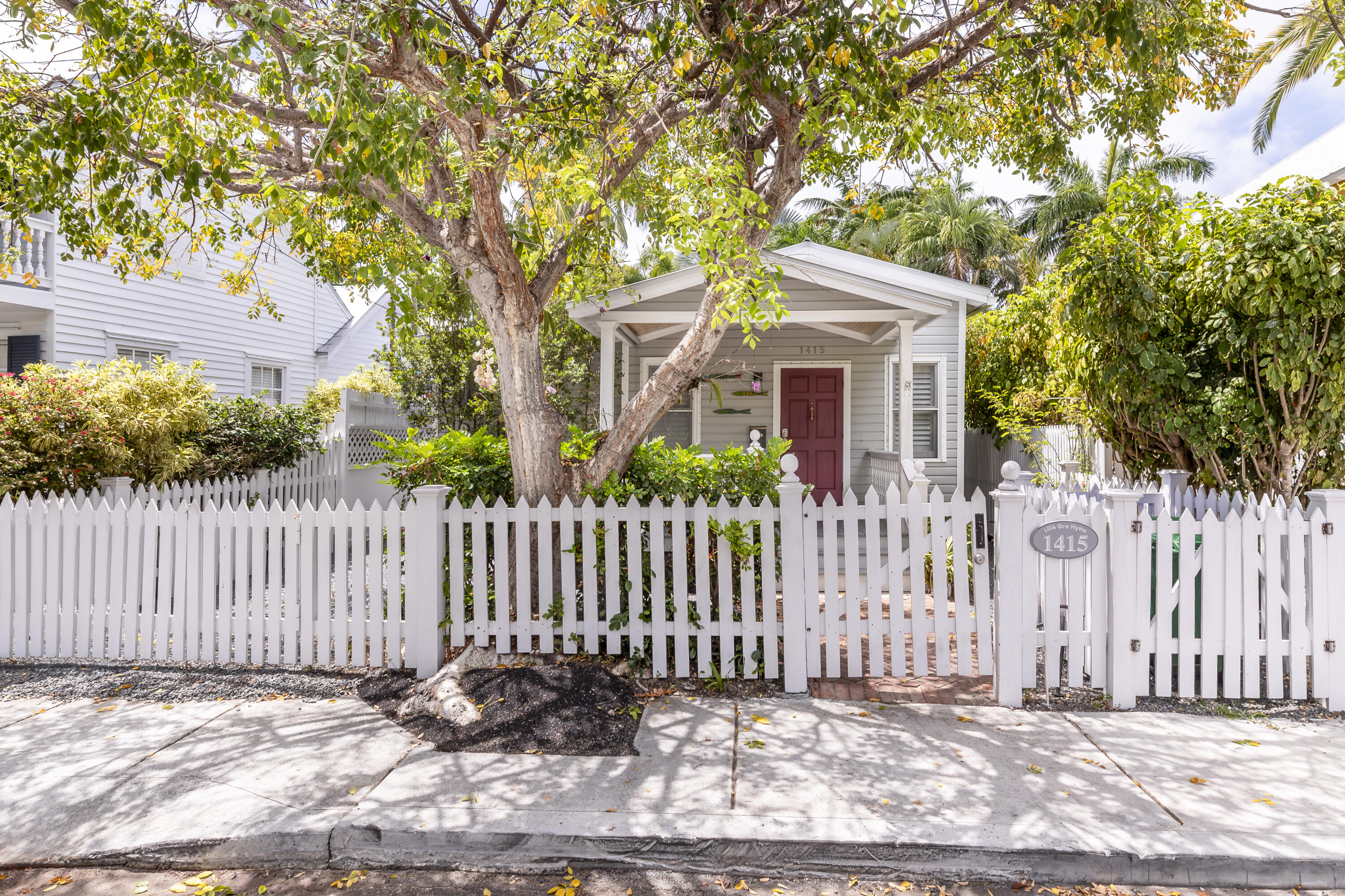 1415 Petronia Street