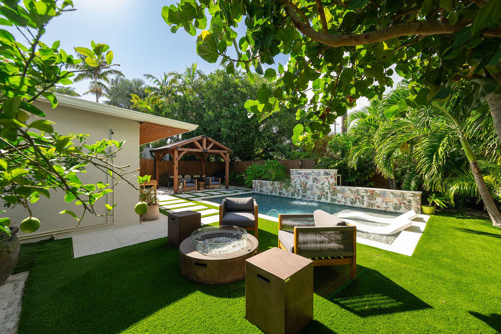 1615 Seminary Street