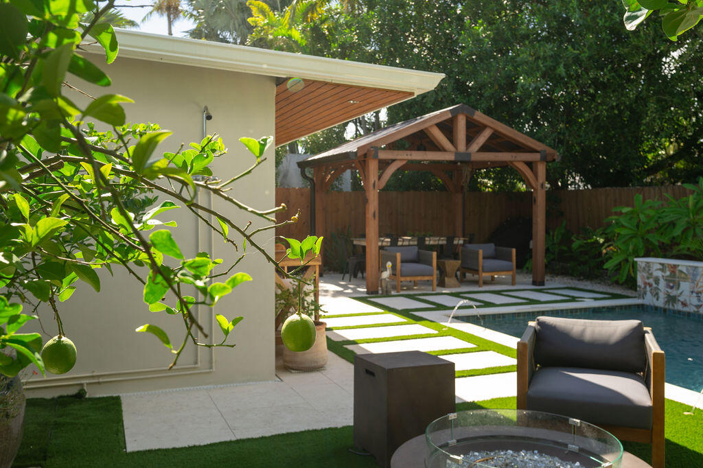 1615 Seminary Street