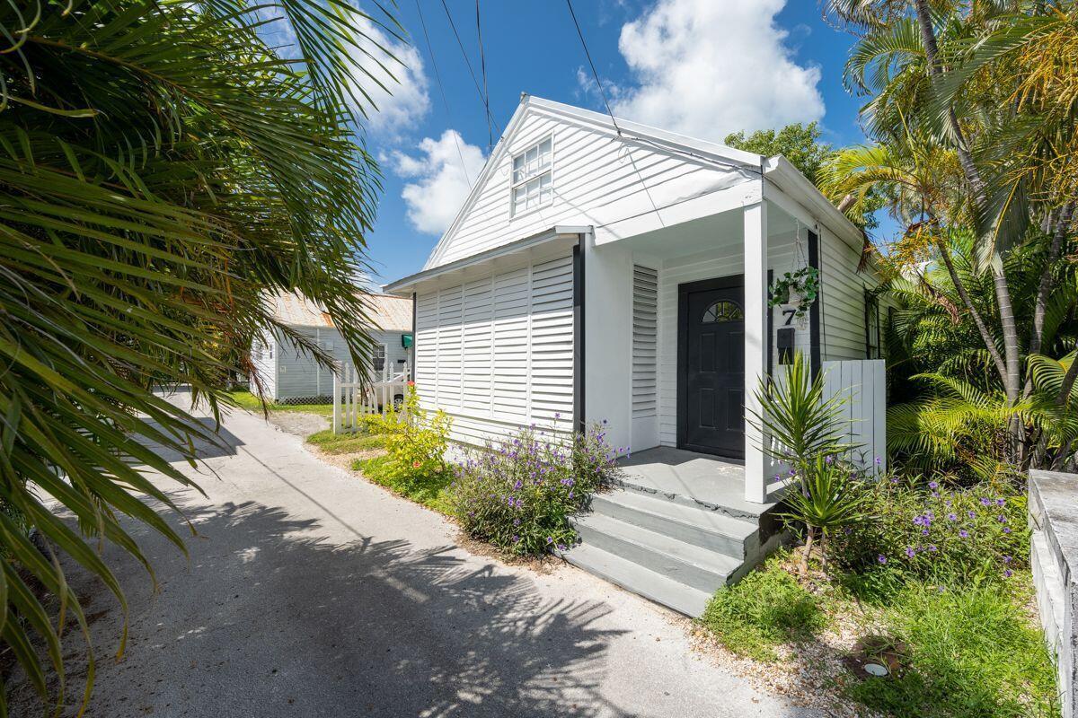 7 THOMPSON Lane