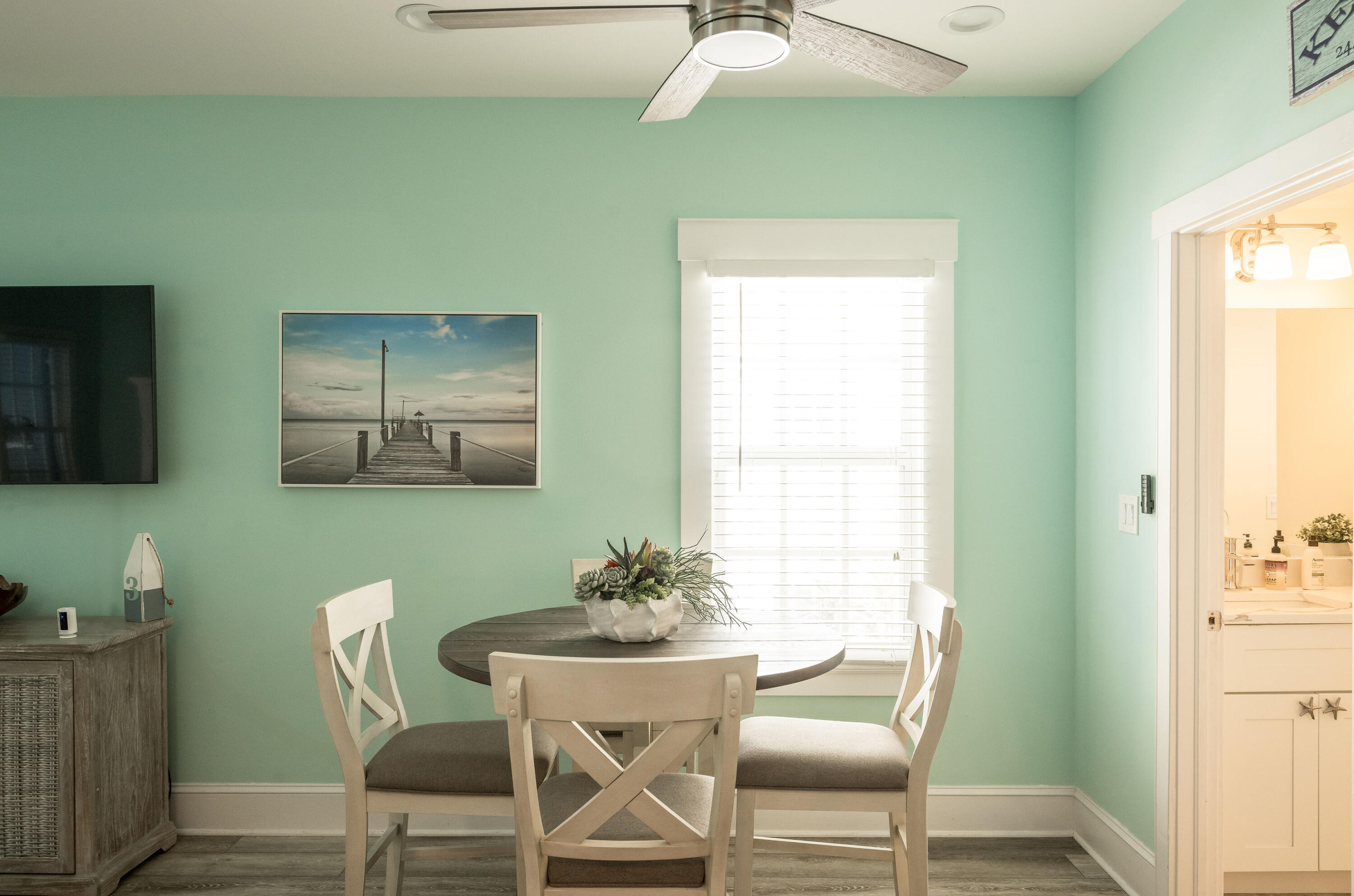 606 Truman Avenue Unit: 3