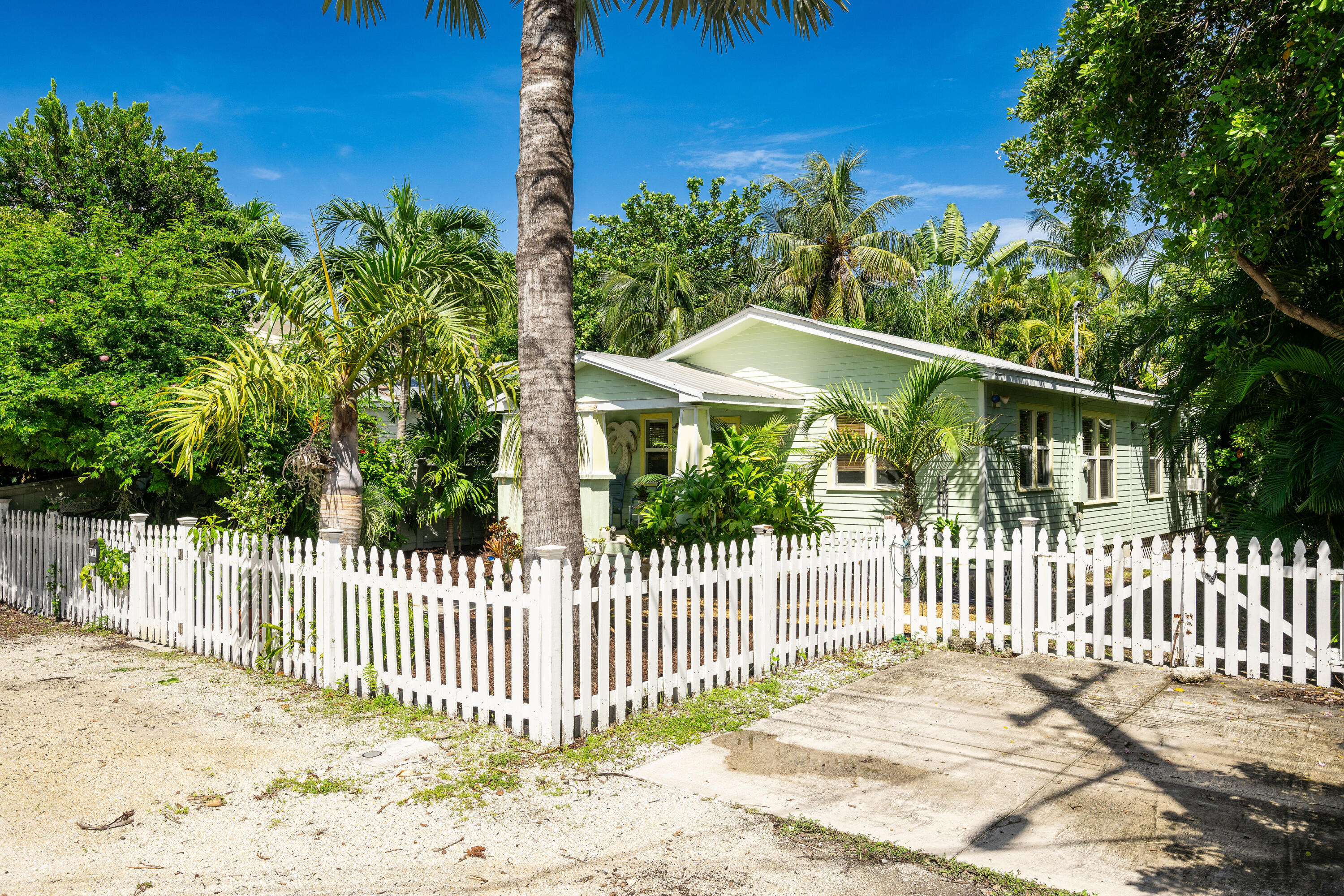 1711 Von Phister Street