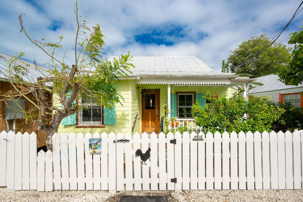 205 Julia Street