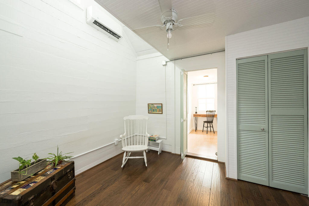 205 Julia Street