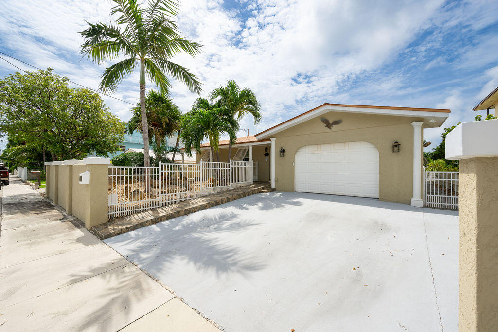 19 Azalea Drive