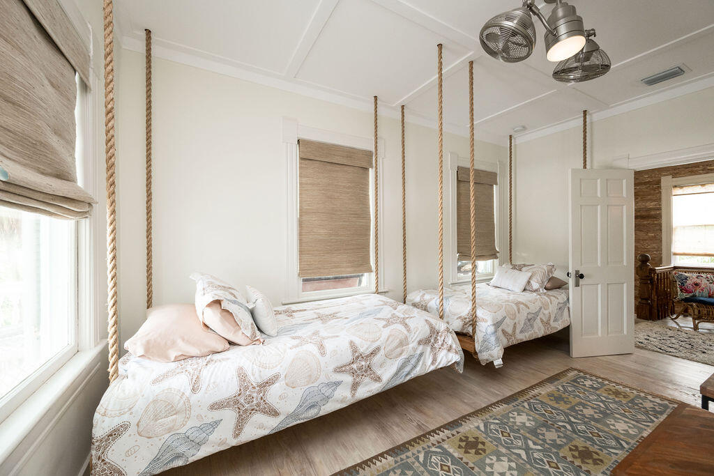 1419 Thompson Street