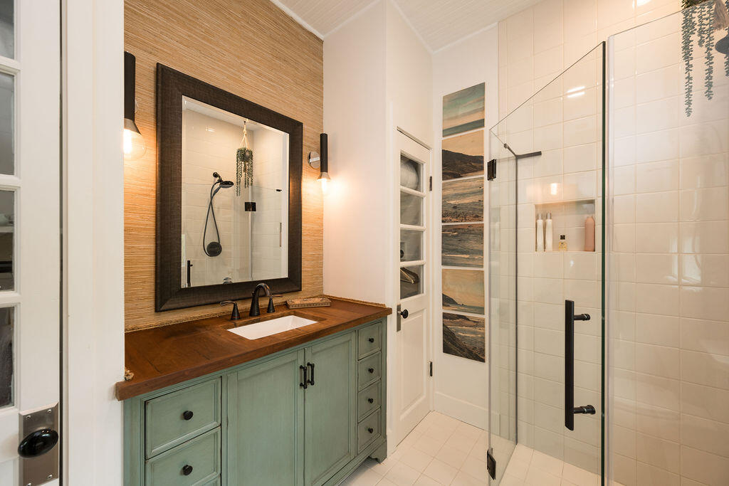 1419 Thompson Street