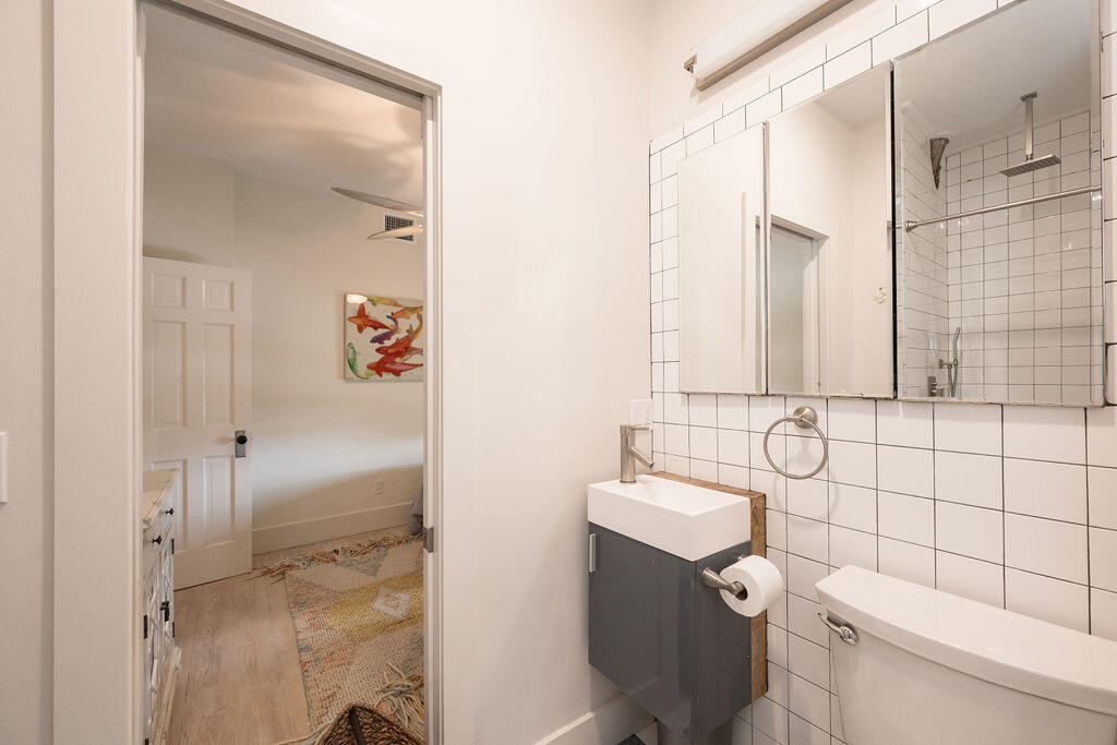 1419 Thompson Street