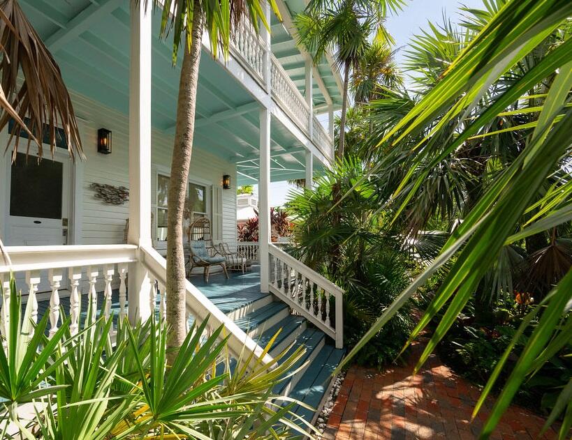 1419 Thompson Street