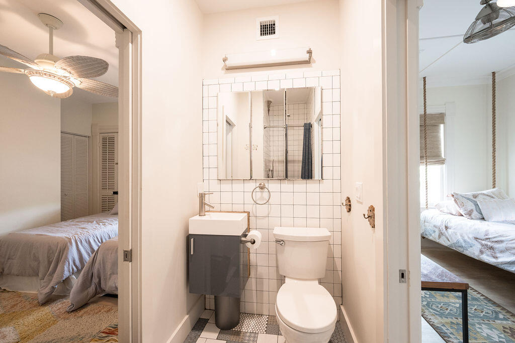 1419 Thompson Street