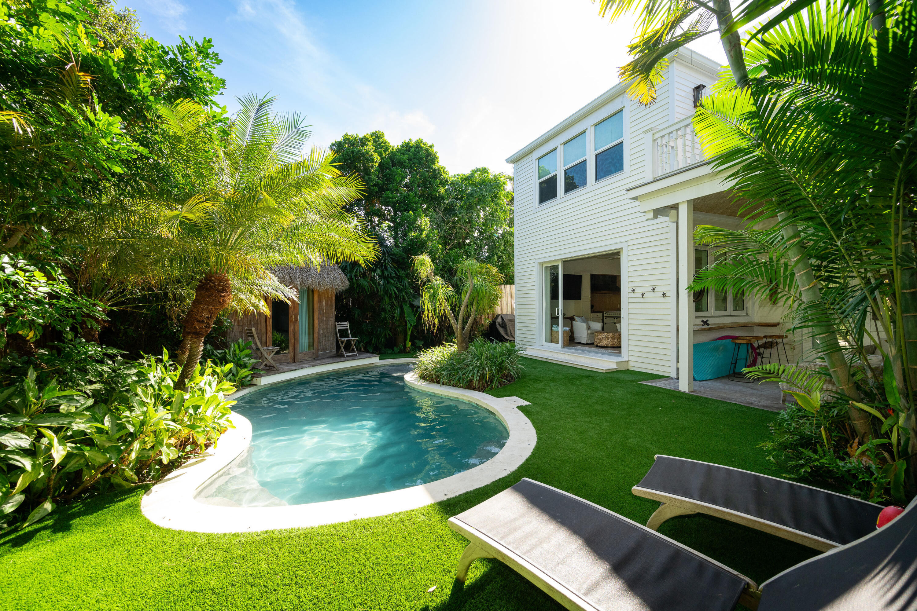 1419 Thompson Street