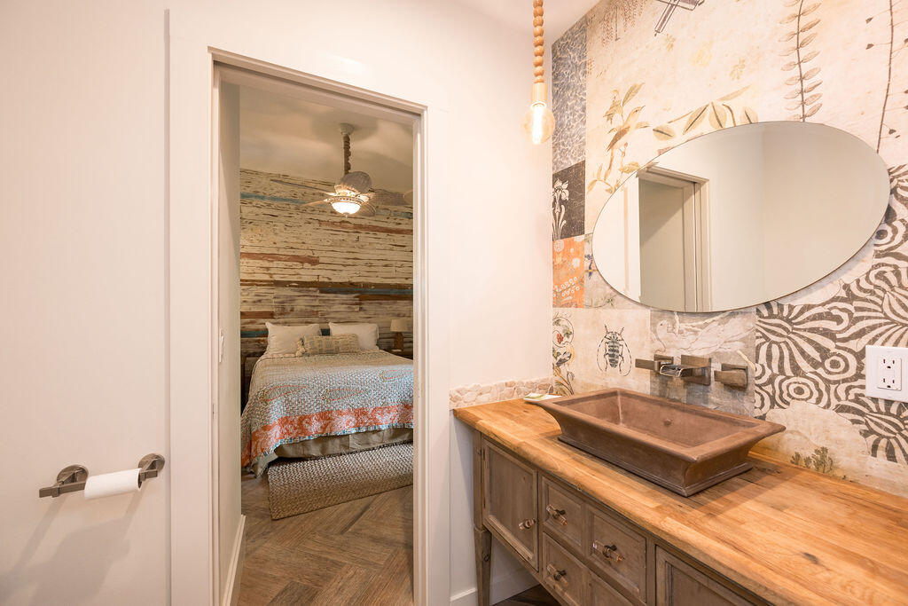 1419 Thompson Street