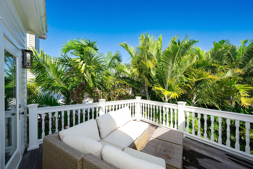 1419 Thompson Street