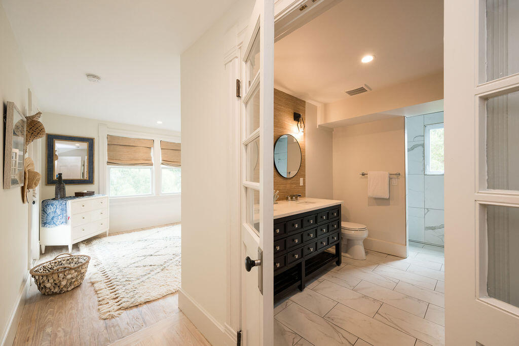 1419 Thompson Street