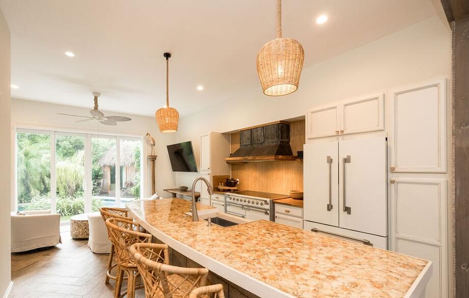 1419 Thompson Street