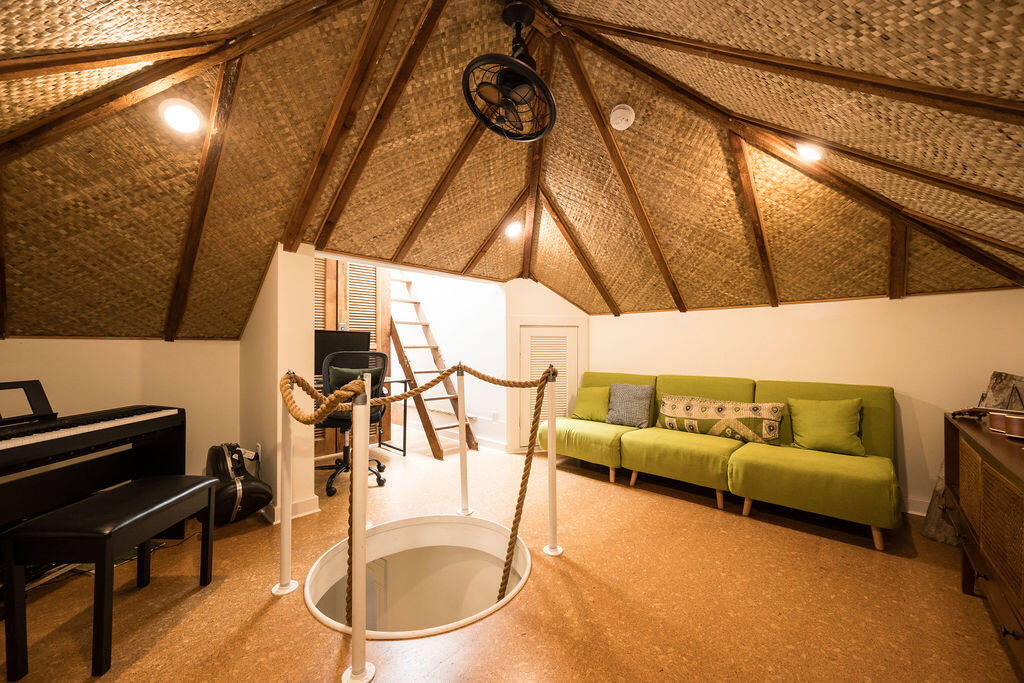 1419 Thompson Street