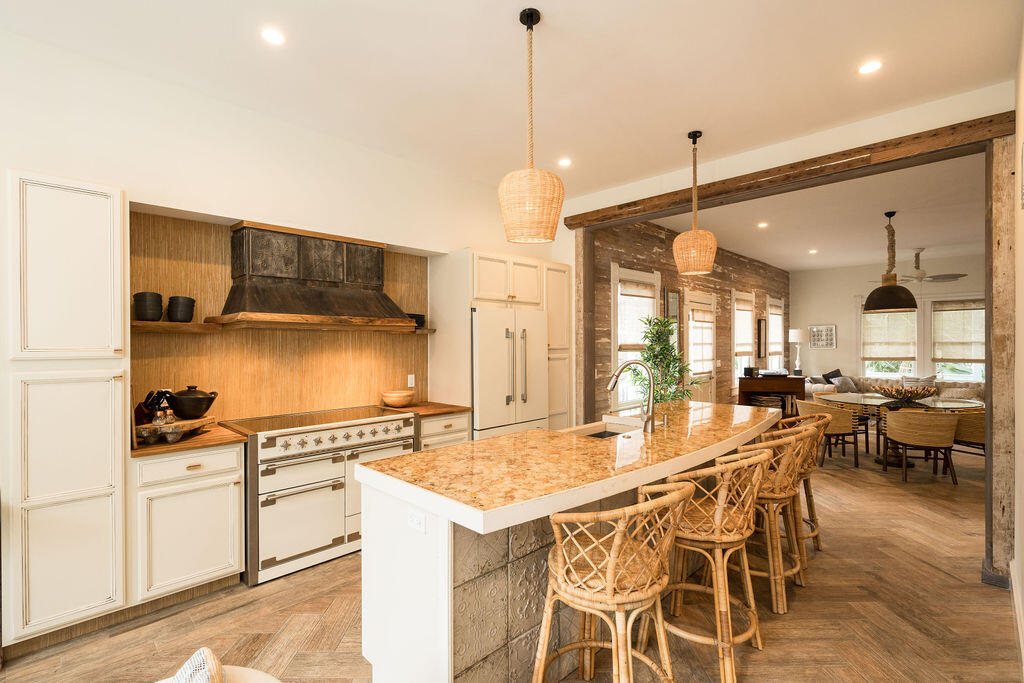 1419 Thompson Street