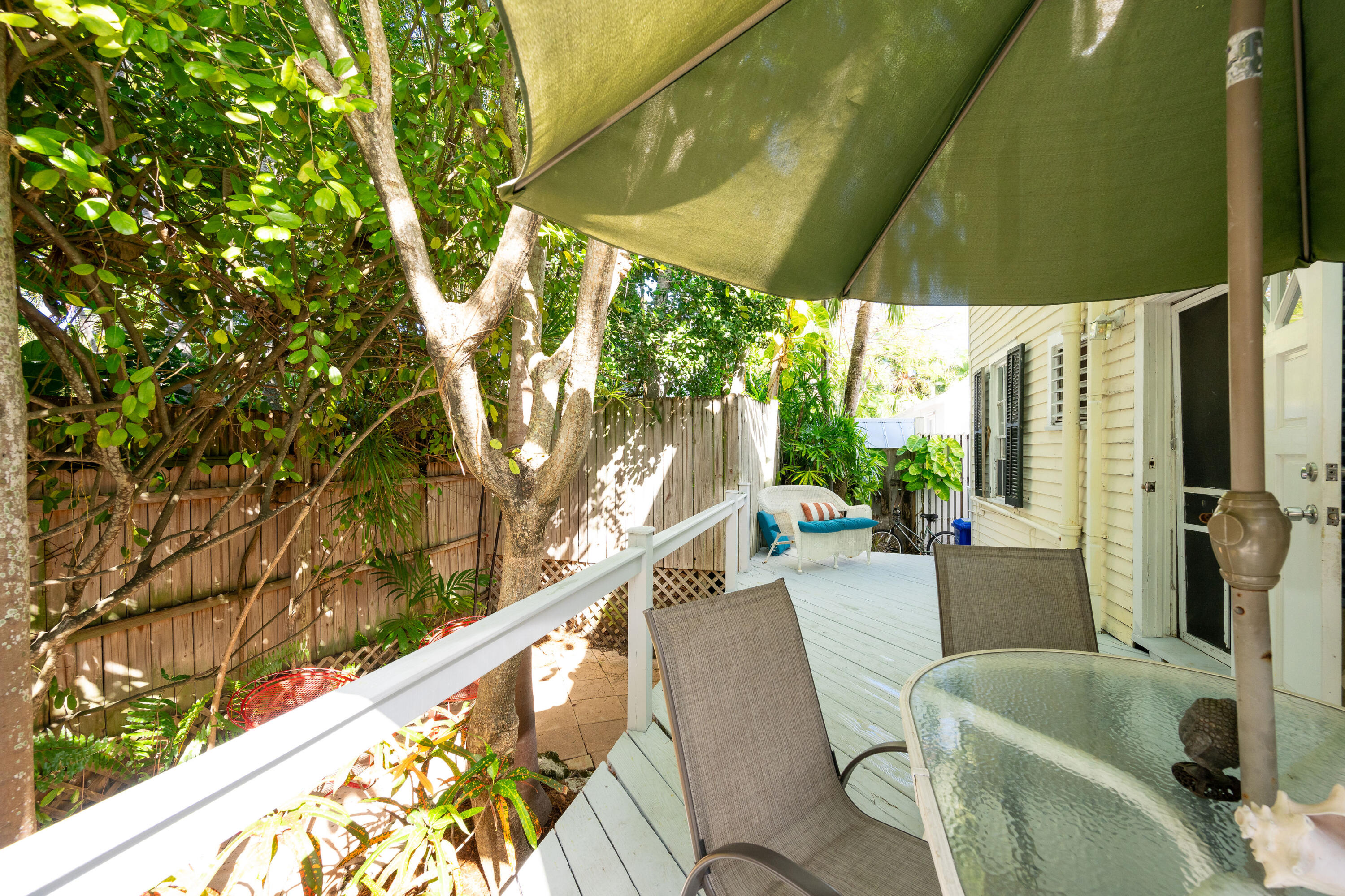 608 Roberts Lane