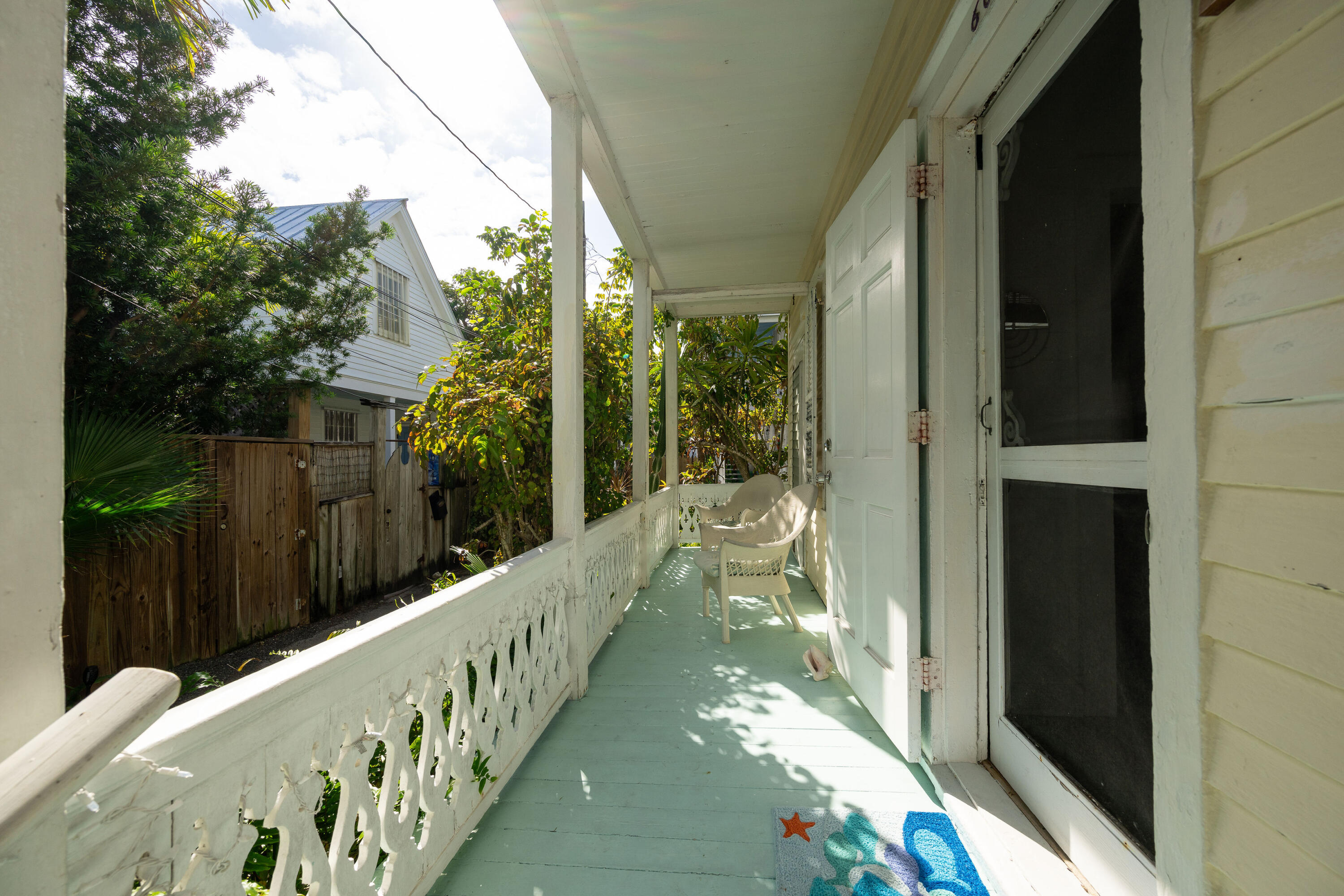 608 Roberts Lane