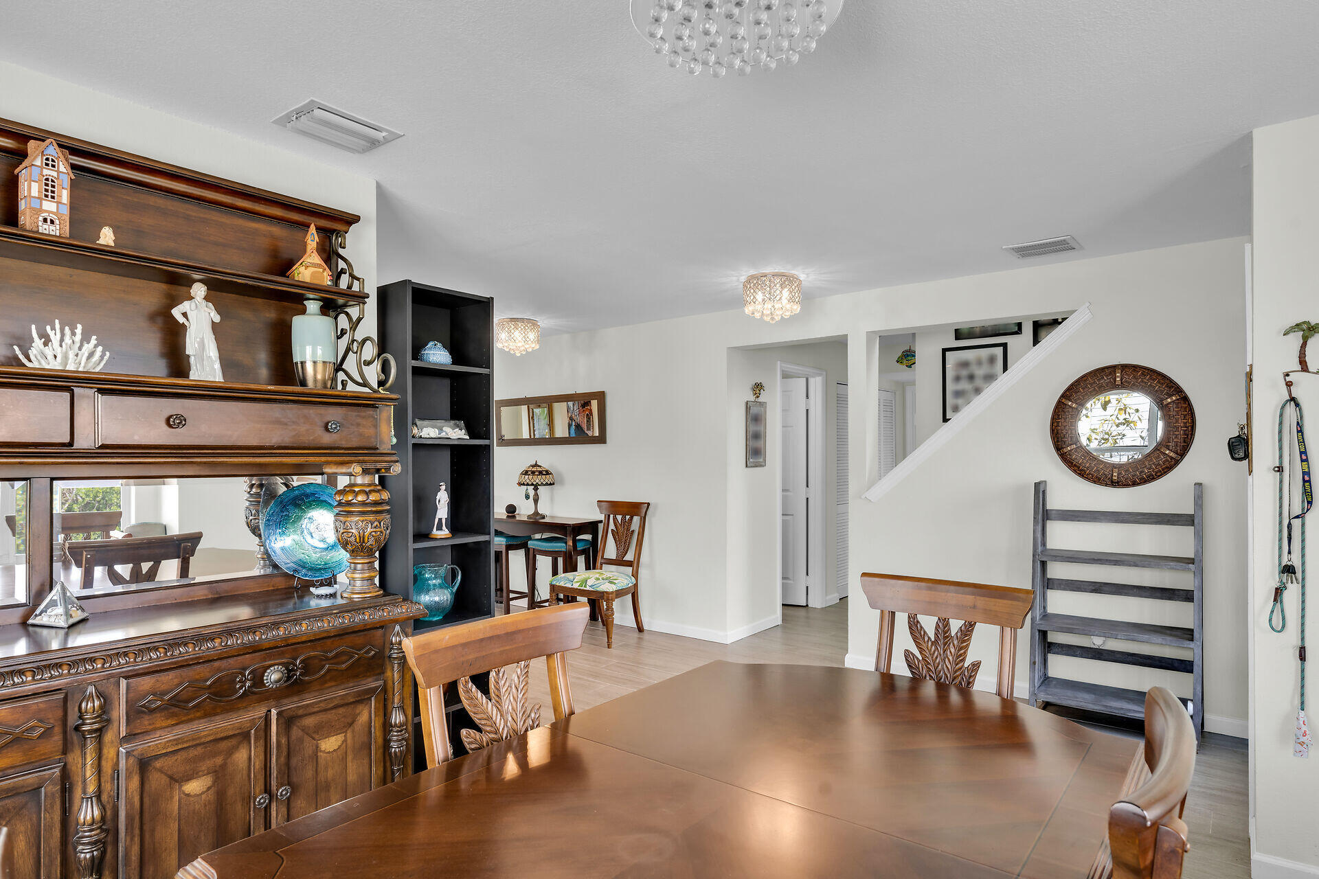 903 Indies Road