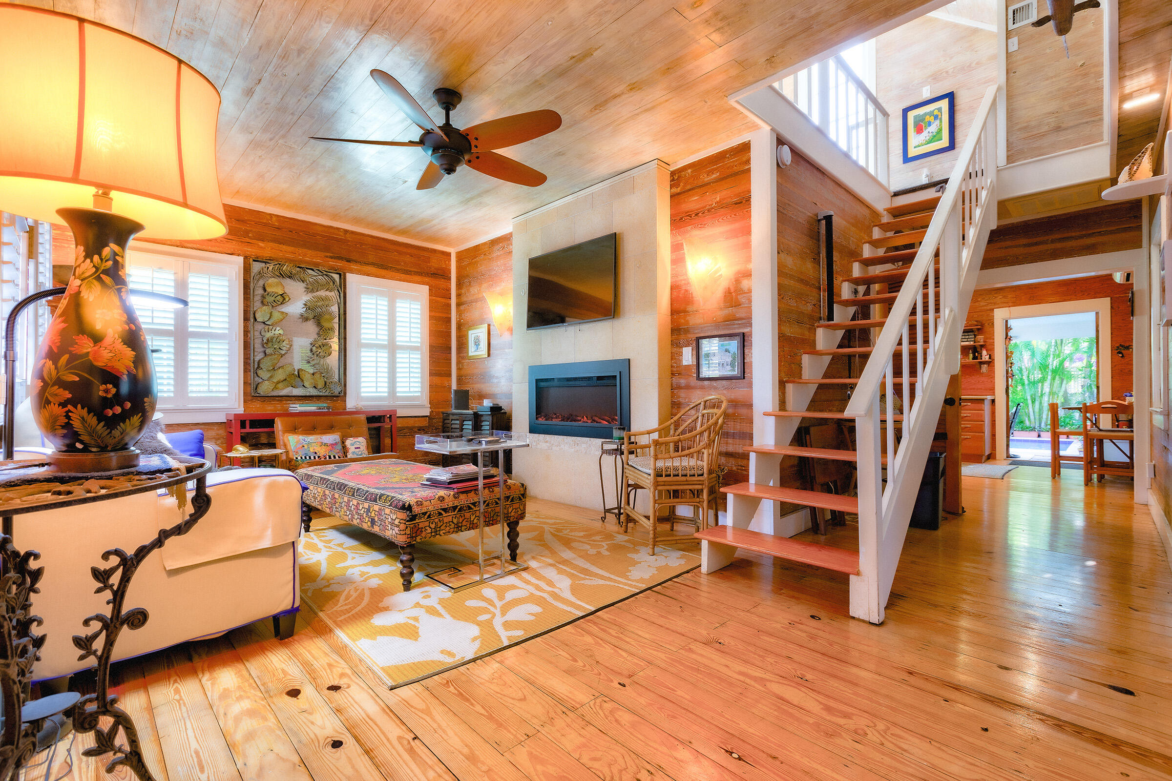 1112 Elgin Lane