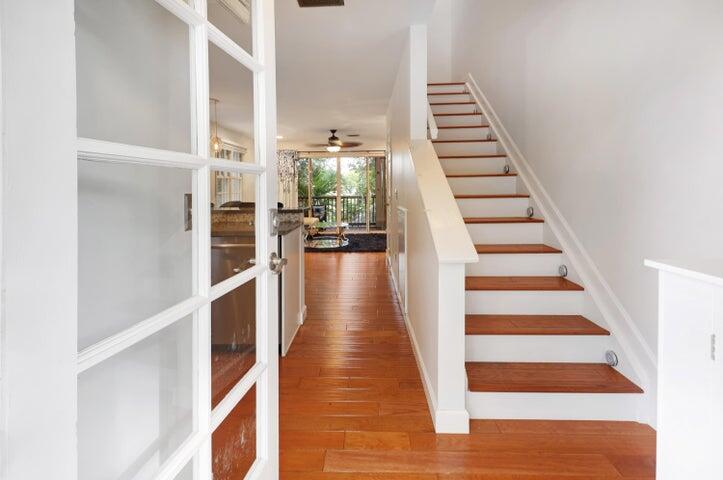 69 Spoonbill Way