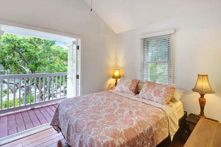 69 Spoonbill Way