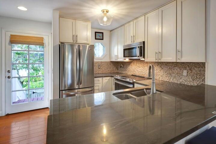 69 Spoonbill Way