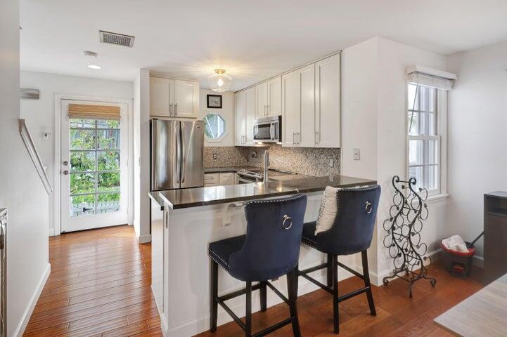 69 Spoonbill Way