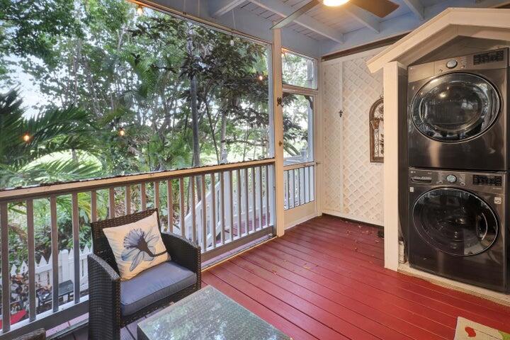 69 Spoonbill Way