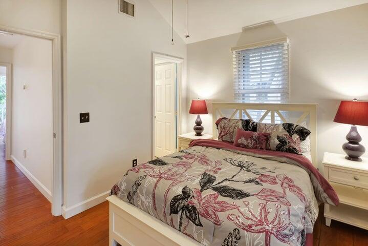 69 Spoonbill Way