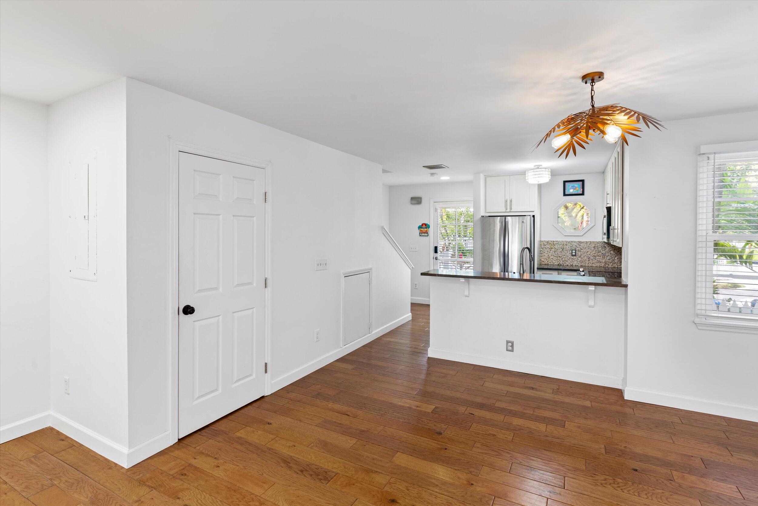 69 Spoonbill Way