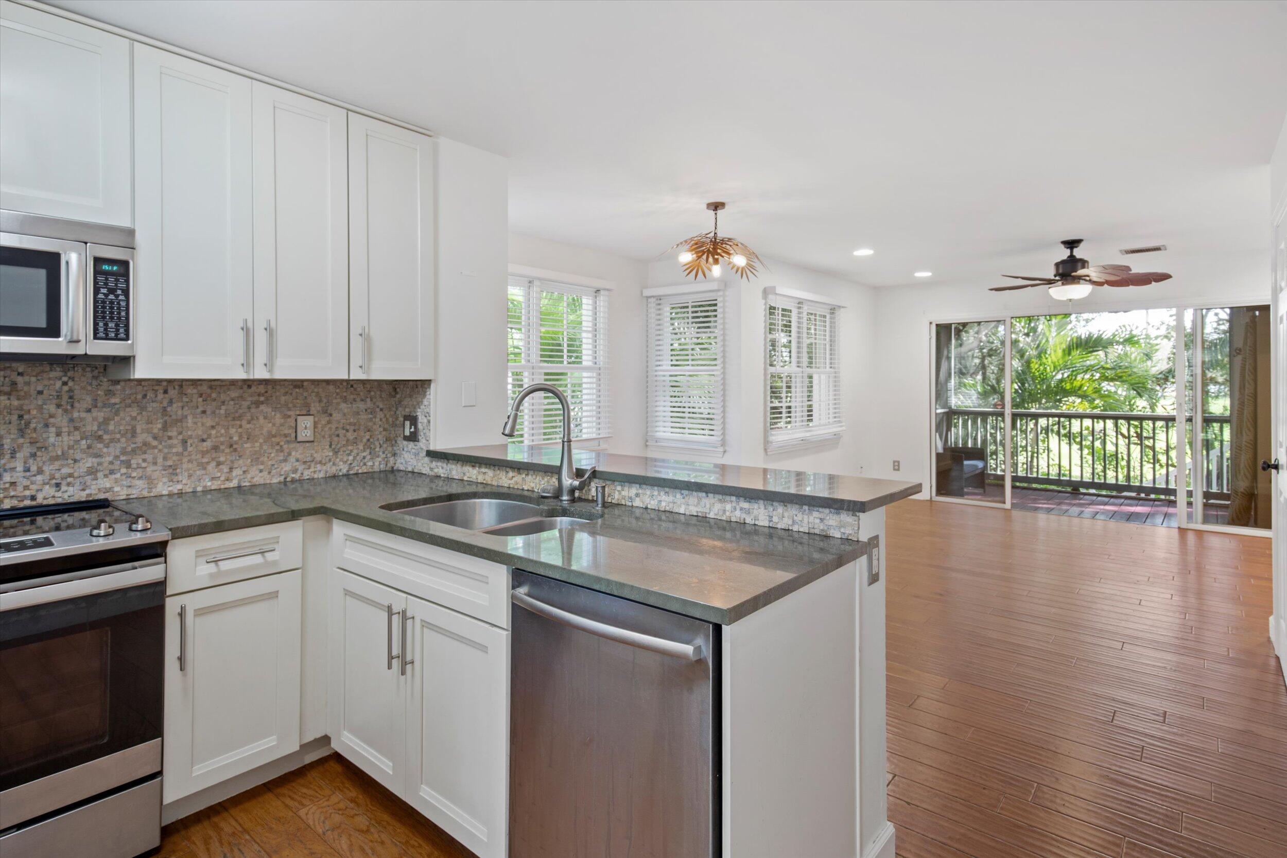 69 Spoonbill Way