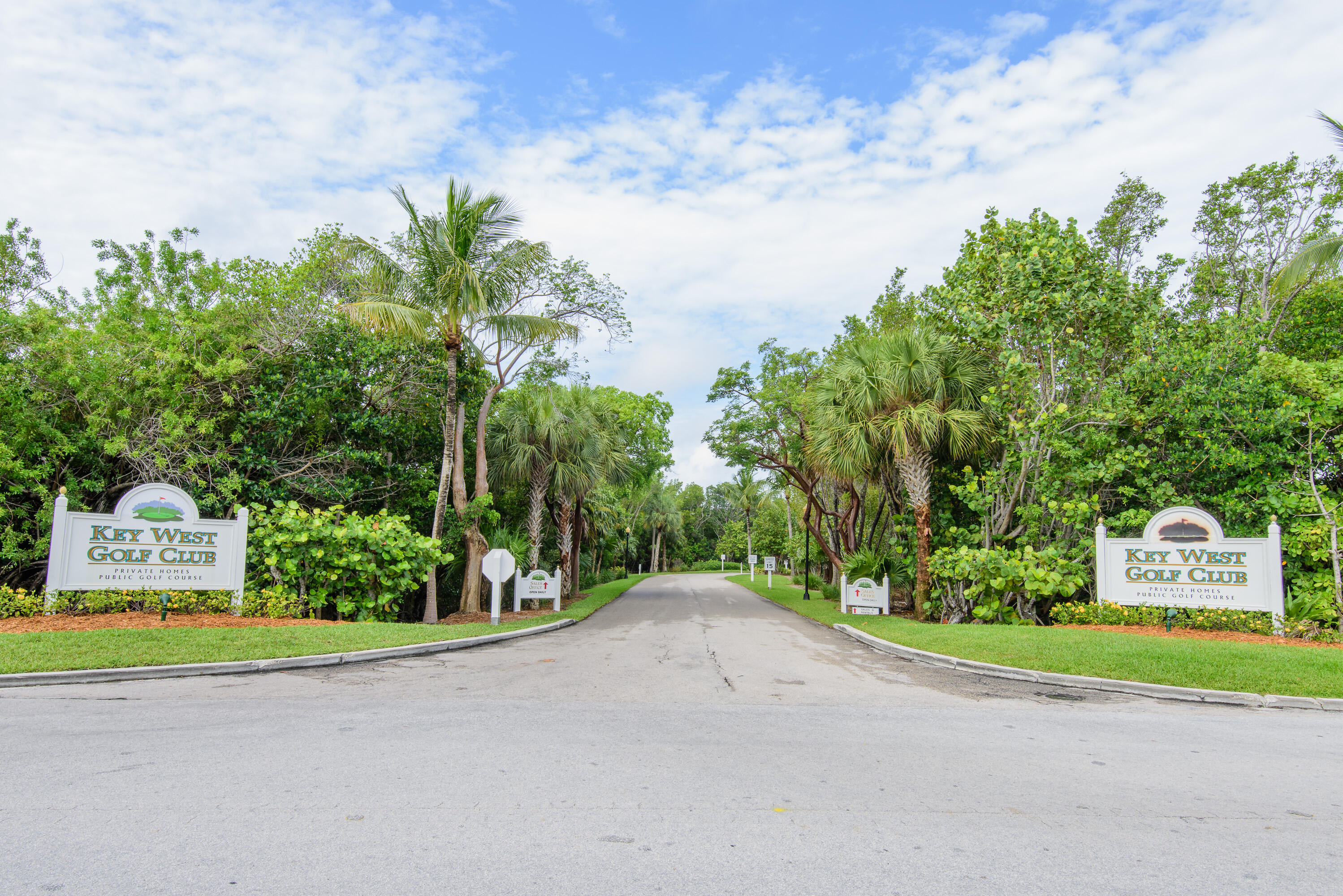 69 Spoonbill Way