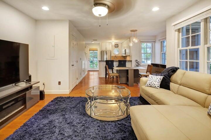 69 Spoonbill Way