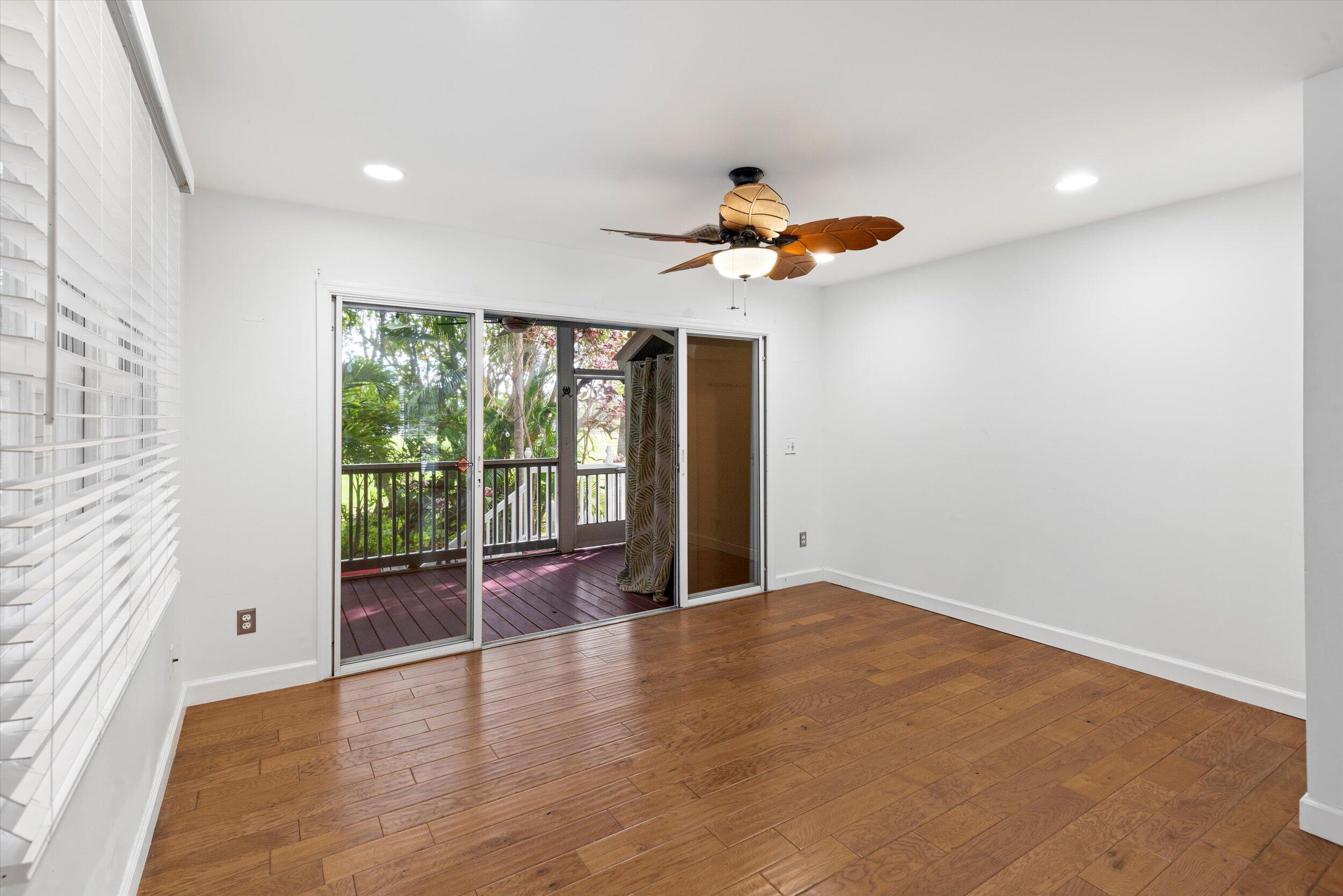 69 Spoonbill Way