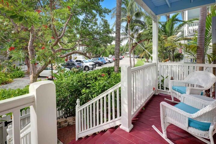 69 Spoonbill Way
