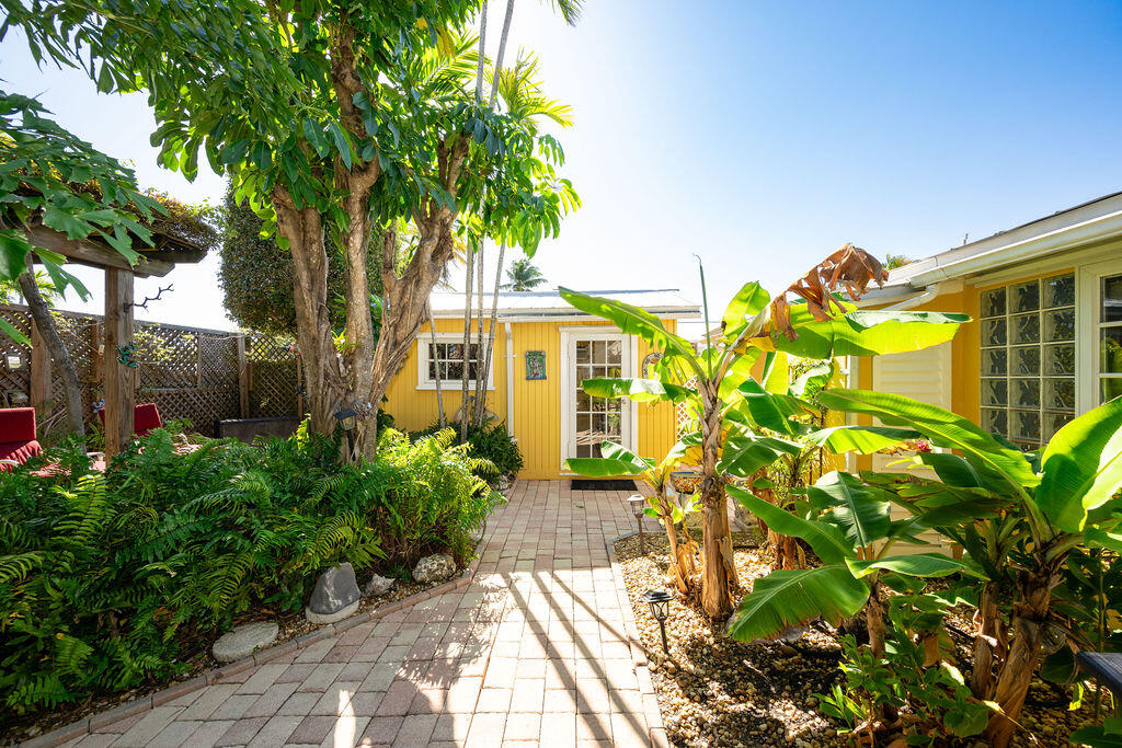 1617 Jamaica Drive