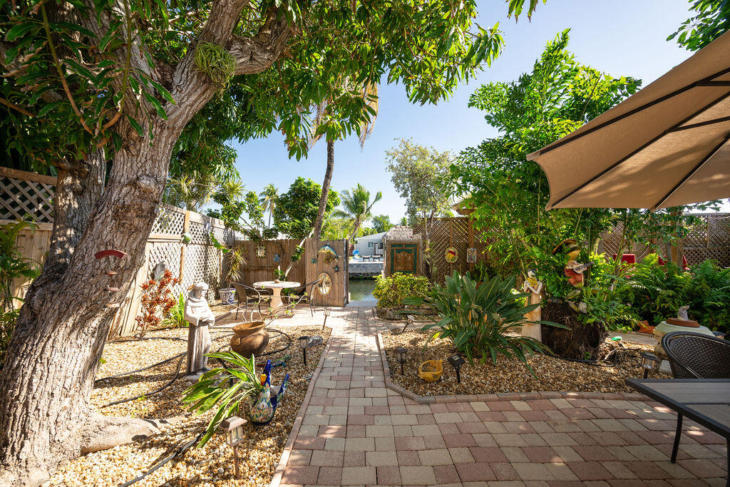 1617 Jamaica Drive