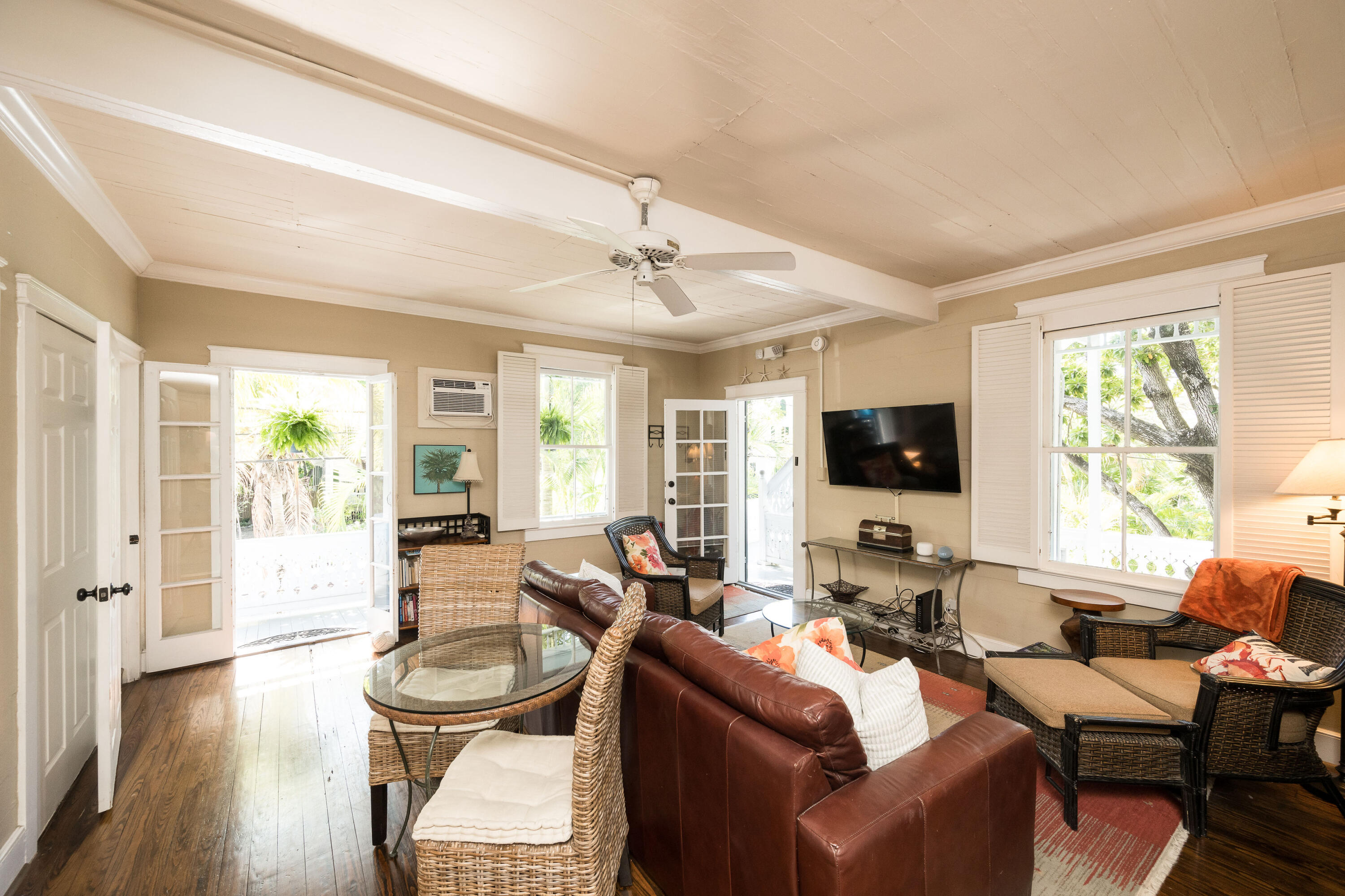 611 Southard Street Unit: 3