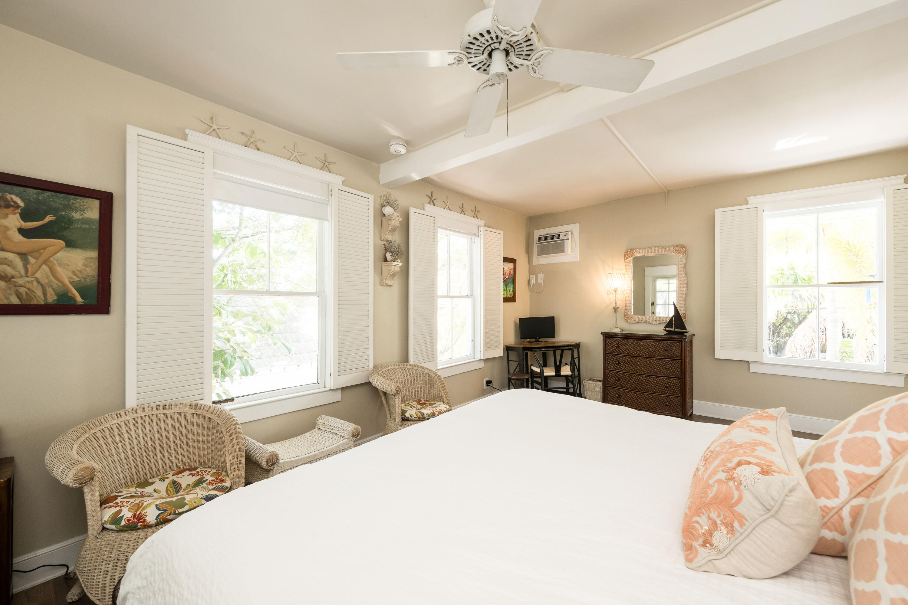 611 Southard Street Unit: 3