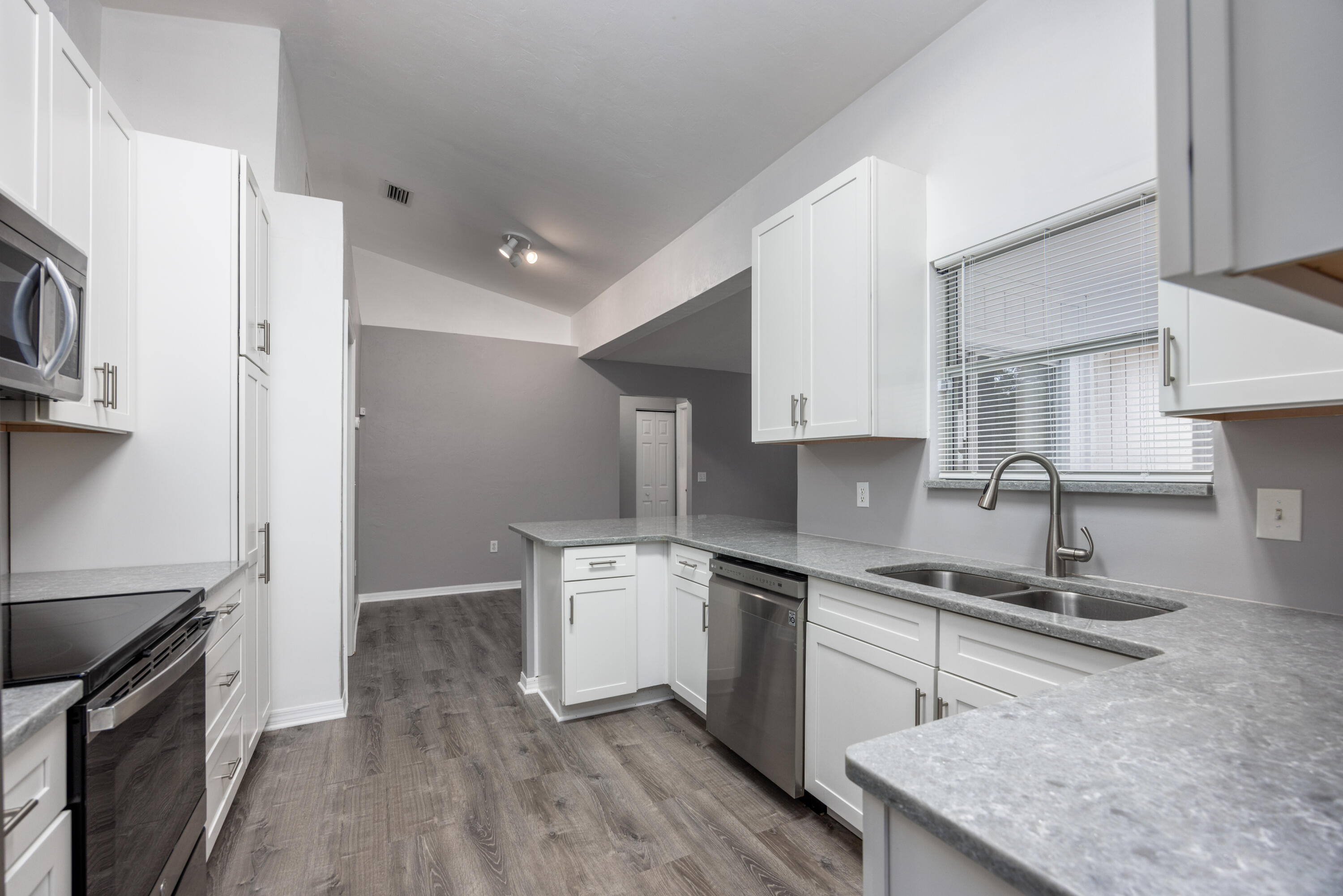 1620 NW 89th Terrace