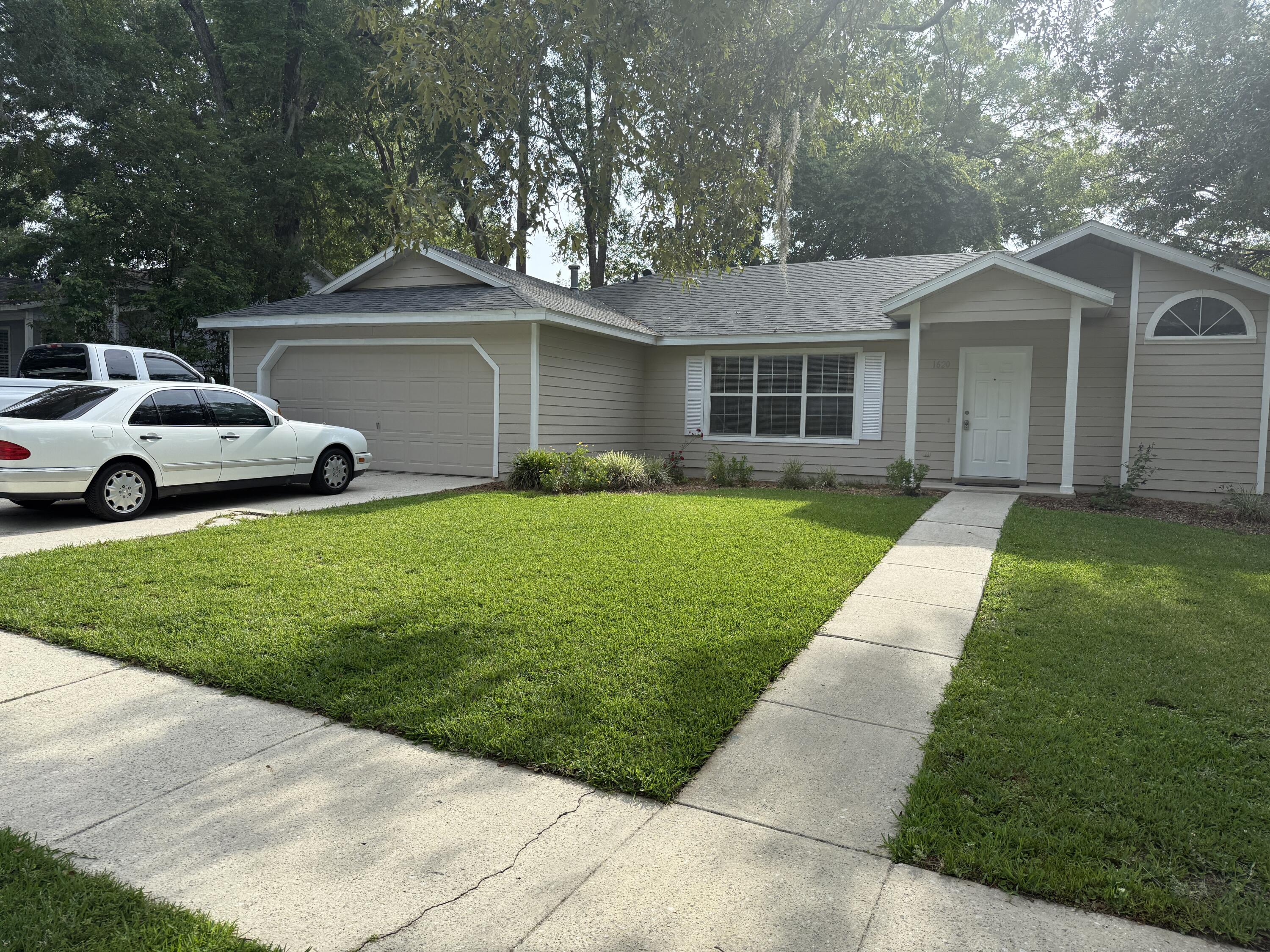 1620 NW 89th Terrace