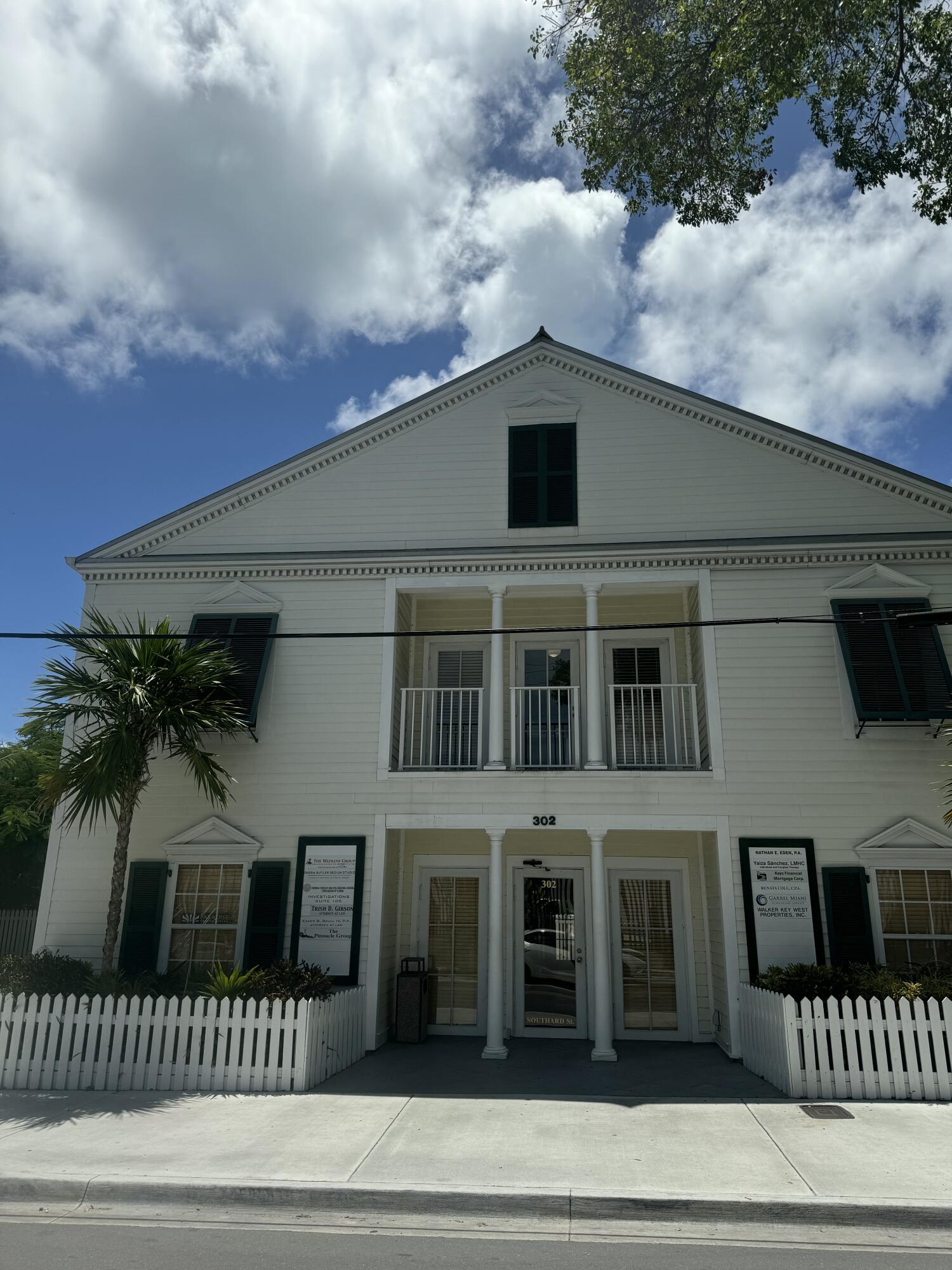 302 Southard Street Unit: 212
