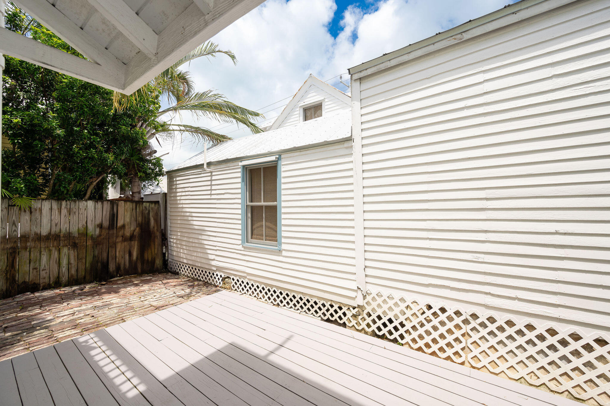 1121 Elgin Lane