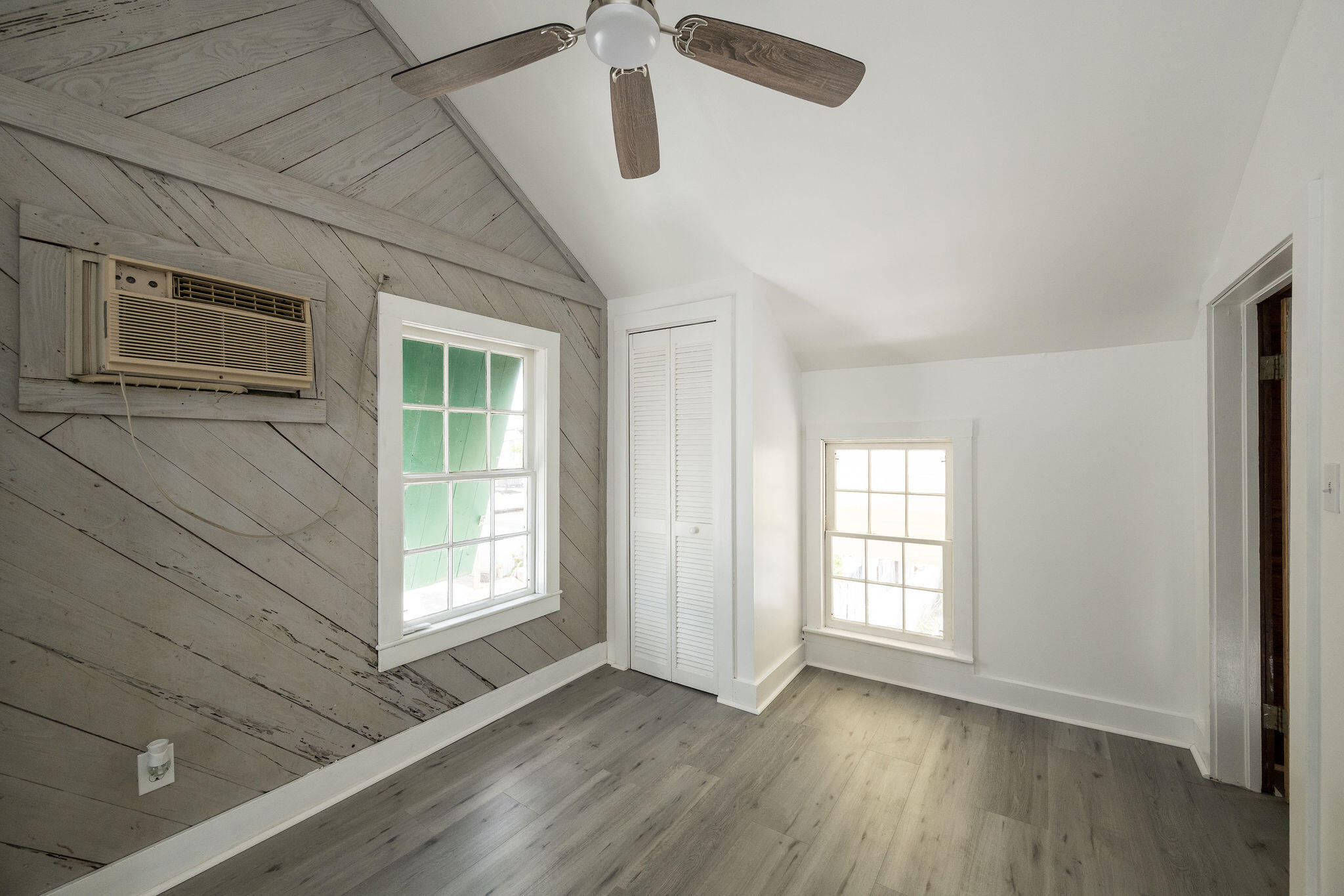 1121 Elgin Lane