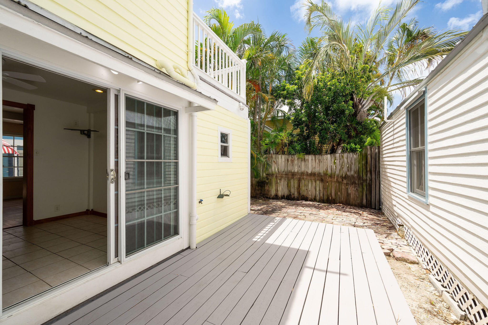 1121 Elgin Lane