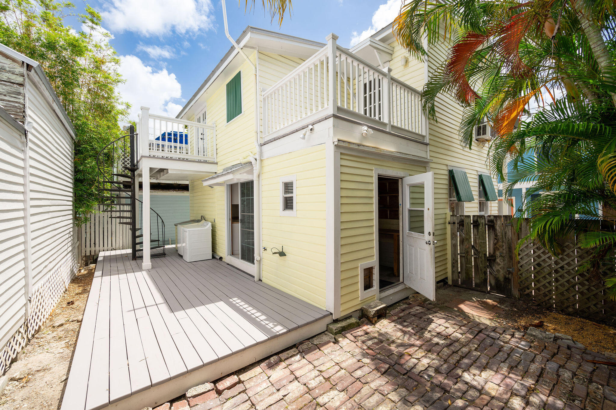1121 Elgin Lane